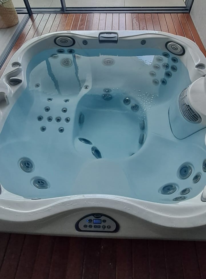 Jacuzzi incluido en un servicio de mantenimiento